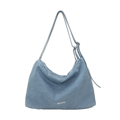 牛仔布休闲旅行包女大容量慵懒风通勤斜挎包日常收纳出行行李袋包