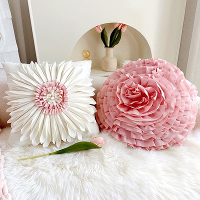 法式新款花朵抱枕粉色毛绒少女心客厅沙发爱心靠垫床头可爱靠枕套