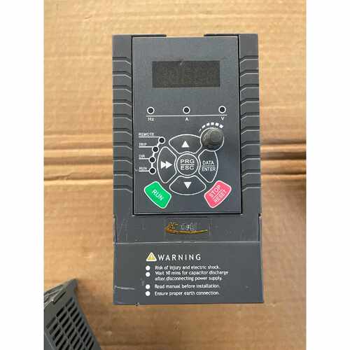 询价诚创变频器380V0.75KW，型号:HC100-R75T4