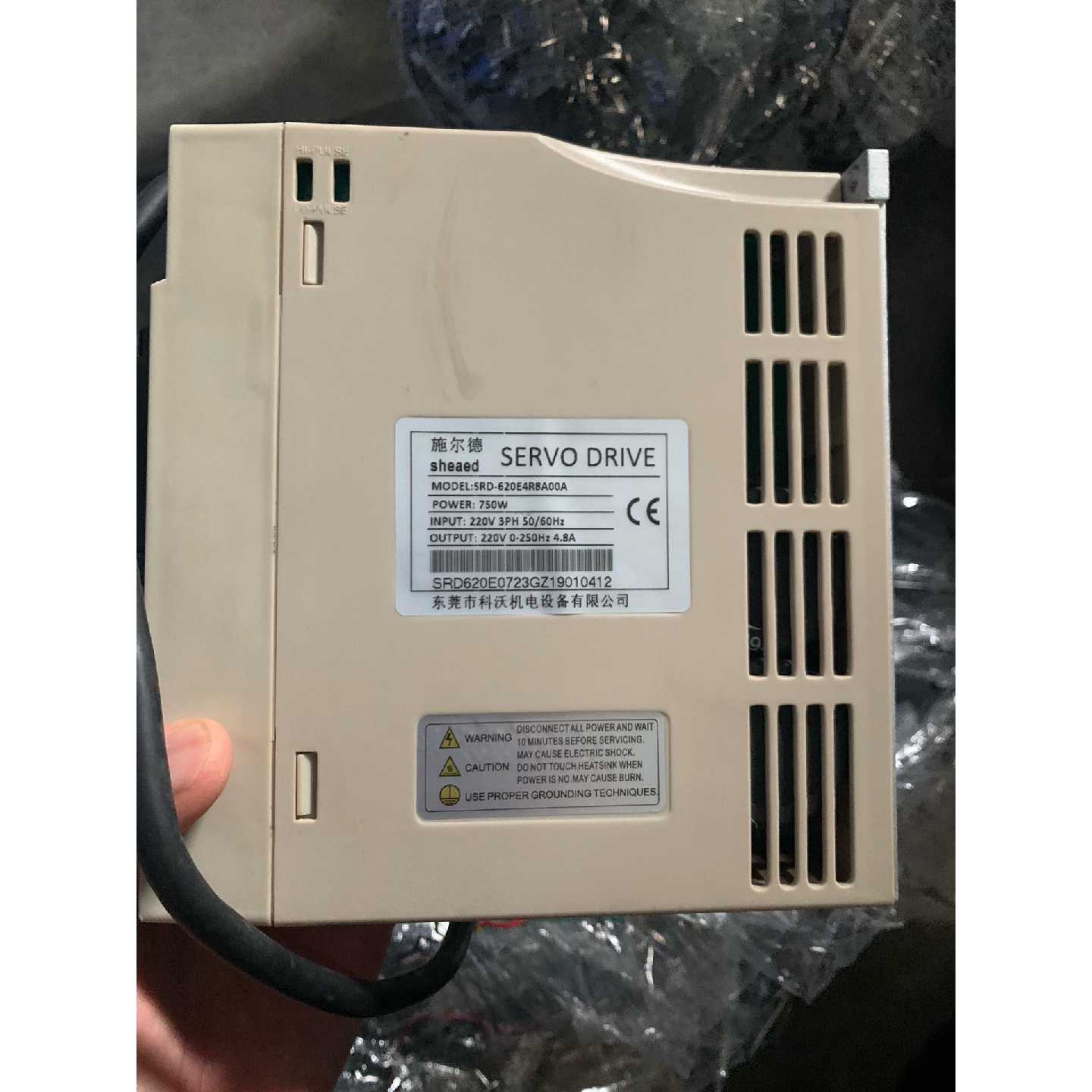 议价-施尔德伺服马达750W,型号SRD-620E4R8A00A