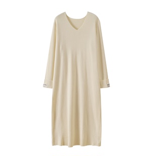 温柔风连衣裙2025冬季新款220斤胖mm大码气质V领显瘦遮肉针织长裙