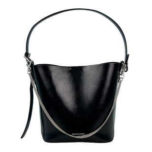 the新款row风时尚油蜡皮水桶包简约百搭单肩包休闲软皮斜跨包女潮