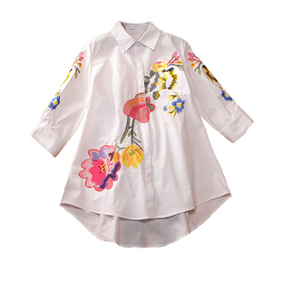 大码女装2021新刺绣花A字版大摆宽松休闲衬衫女七分袖碎花白衬衣