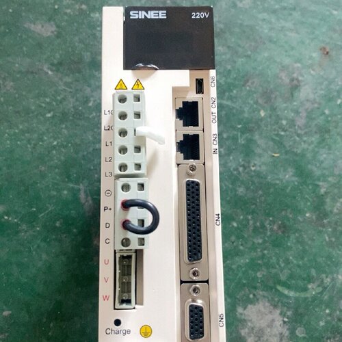 要询价---EA1804R82A正弦750W伺服驱动器功维修009