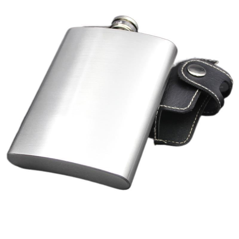 批发8盎司不锈钢男士随身户外配皮套保护便携酒壶白酒瓶露营