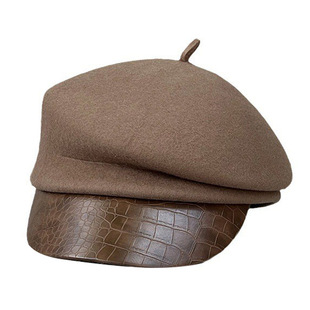 日本CA4同款鱼皮纹PU皮沿不对称鸭舌帽女秋冬保暖毡帽羊毛报童帽