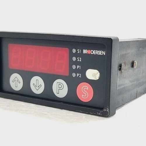 BRODERSEN UDC-32 DIGITAL PANEL CONTROLLER