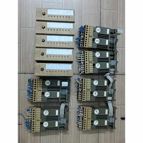 在线议价西门子PLC模块6ES5441-8MA11有5个，底座6ES