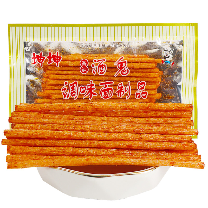 坤坤香辣酒鬼麻辣条棒儿时味道
