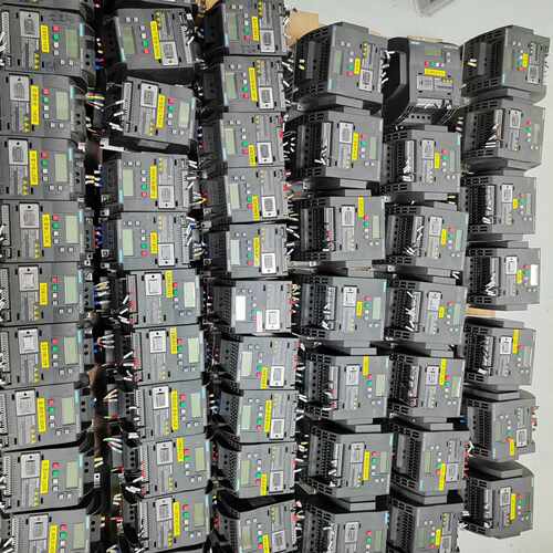6SL3210-5BB17-5UV0 西门子 变频器 750w 工控调速