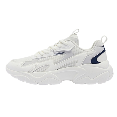 乔丹白色轻便软底休闲男鞋