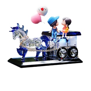 汽车香水摆件新款水晶马车去异味网红车载气球情侣公仔车内装饰品