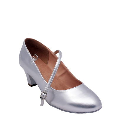 陈婷练习鞋中跟民族舞蹈