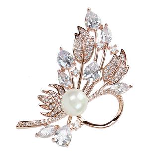 胸花胸针高档女奢华气质女款2025新款高端精致时尚羊绒大衣别针扣