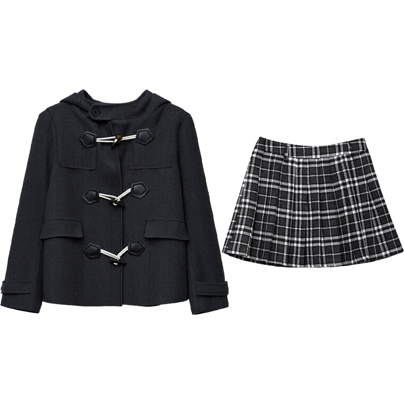 DM100大码百分百女装微胖mm冬季减龄牛角扣短外套格纹百褶裙套装