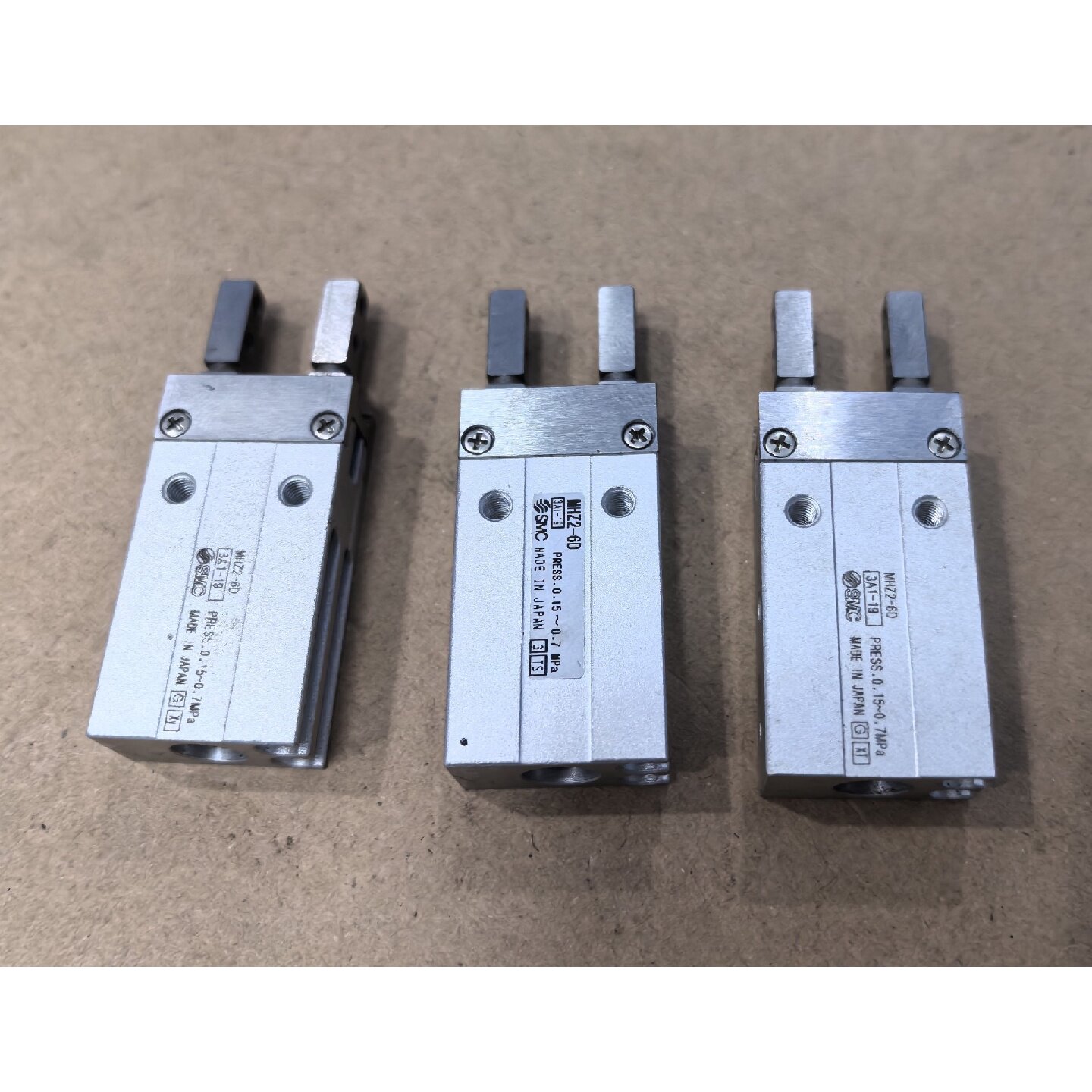 【议价-可维修】 气缸 MHZ2-6D /二手均有货