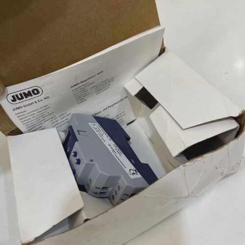 JUMO 701050/811-02 ETRON T DIGITAL THERMOSTAT
