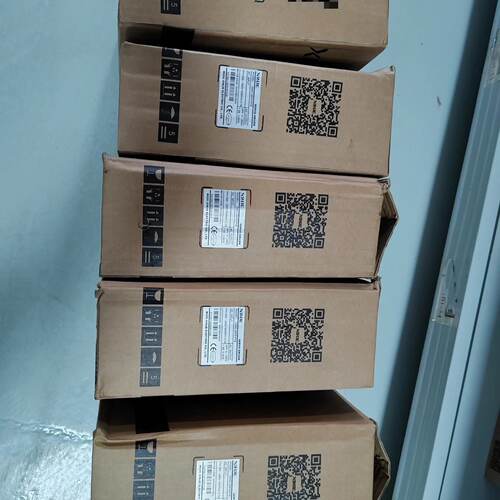 溢价-DS5C-20P2-PTA，信捷伺服驱动器200w，余料
