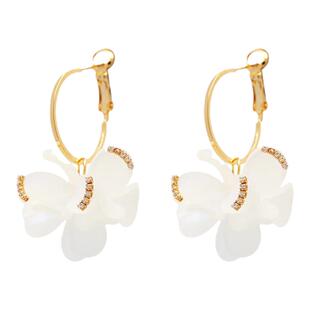 气质超仙白色花朵耳环女时尚个性小众设计感耳圈甜美百搭银针耳饰