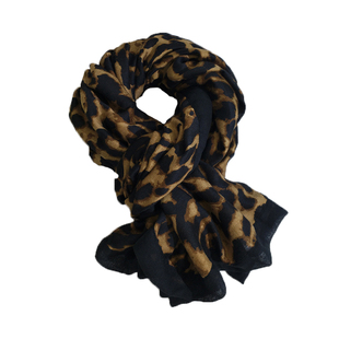 欧美风豹纹围巾女春秋冬薄款时尚棉麻保暖围脖长款丝巾洋气长披肩