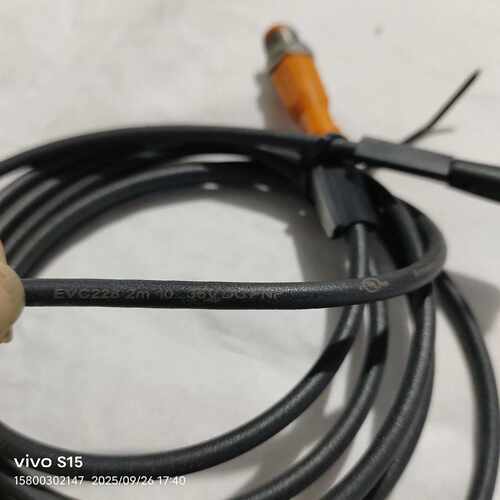 全新IFM易福门工业线缆，型号EVC228，2米长度，10-议价