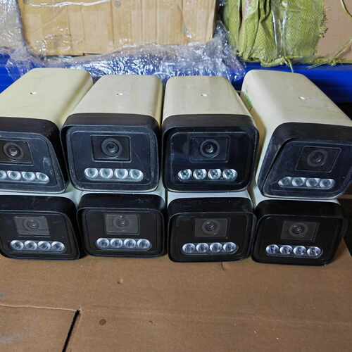 天地伟业400万枪机tc-c14dn，总共8个，dc12v供