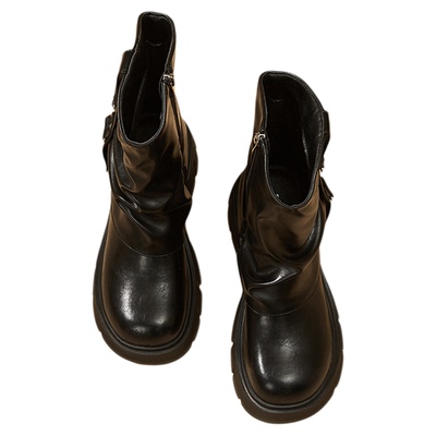 达芙妮2025新款女复古时尚马丁靴