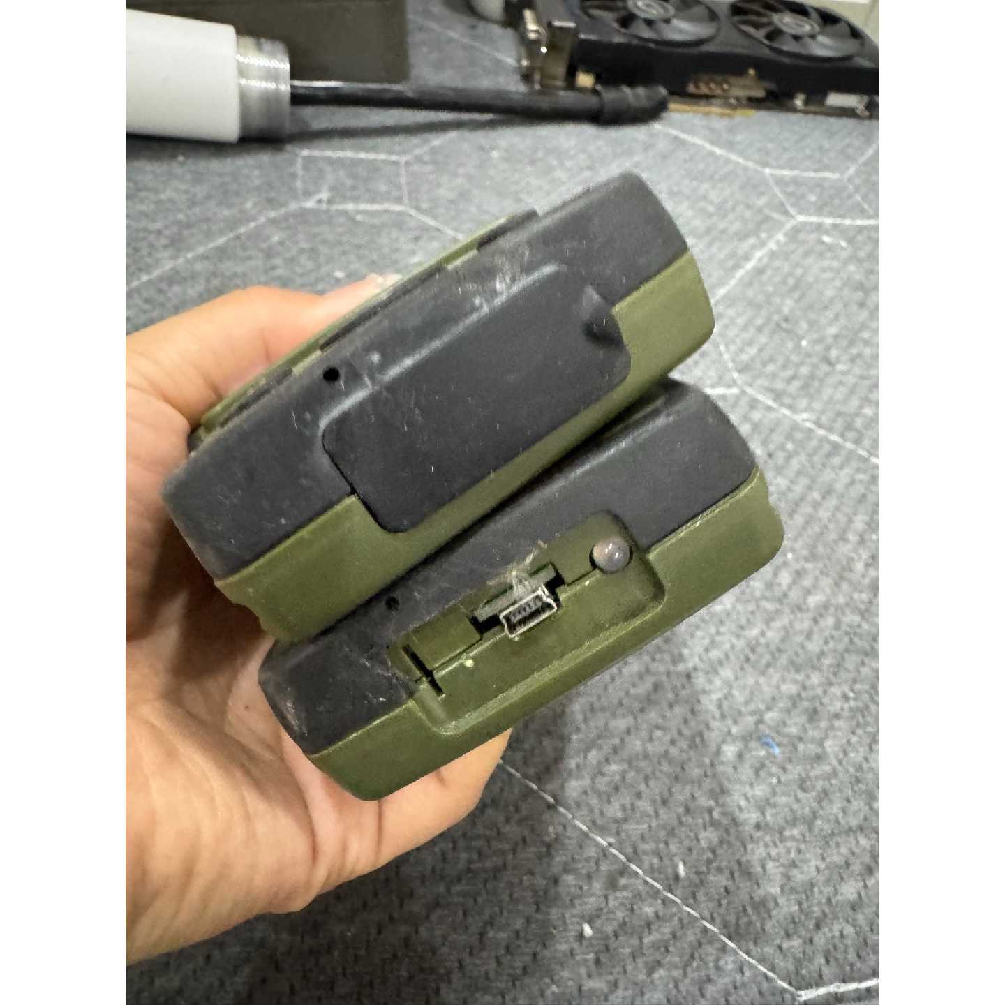 议价式高科技检测终端，工业级PDA，图片样子一个能开机一个没