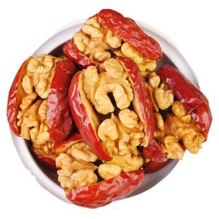 枣夹核桃单独包装新疆特产和田大枣夹核桃仁葡萄干抱抱果营养零食