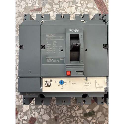 CVS100F 4P50A 40A塑壳断路器，—议价