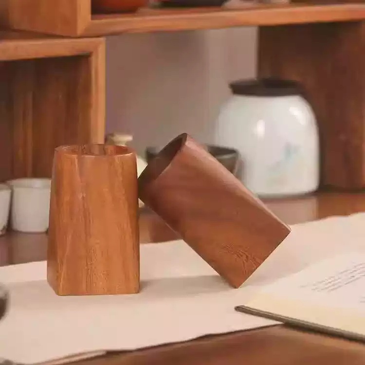 木质简约笔筒 桌面摆台式笔筒 简约胡桃木办公室桌面文具收纳盒