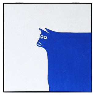 若奈挂画 亮眼！克莱因蓝《小牛》手绘挂画可打开配电箱装饰客厅