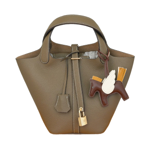 头层牛皮水桶包女2026新款荔枝纹大象灰纯手提菜篮子真皮轻奢女包