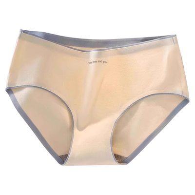 少女生无痕裸感运动内裤