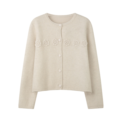 立体花朵短款圆领毛衣开衫