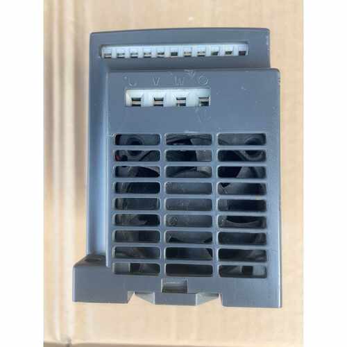 议价众辰变频器NZ100220v1.5kw维修