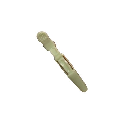 欧阳娜娜刘海鸭嘴发夹侧边化妆师