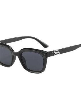 于适同款方形蓝色太阳眼镜