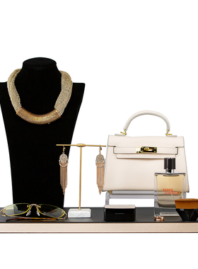 衣帽间梳妆样板间软装化妆摆设