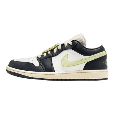 耐克女经典复古低帮透气休闲板鞋