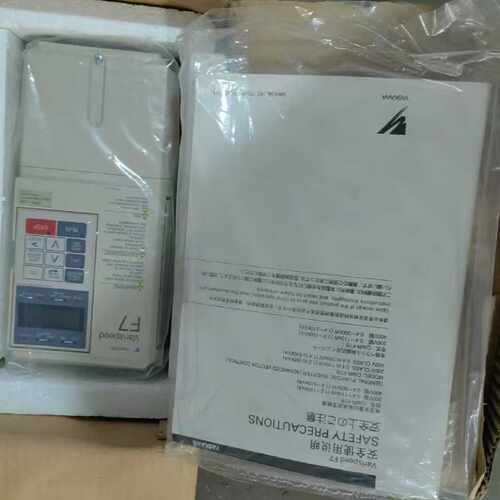 议价CIMR-J7AA20P4 CIMR-J7AA20P7 安川变频器现货包邮咨询议价