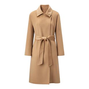 太平鸟女装大师甄绒系列浴袍式驼绒水波纹大衣A1AAD4337