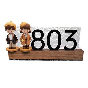 门牌号家用高级感轻奢创意号码牌定制住宅房间回家仪式感入户门门口发光门牌定做奶油风可爱玩偶装饰挂牌墙贴