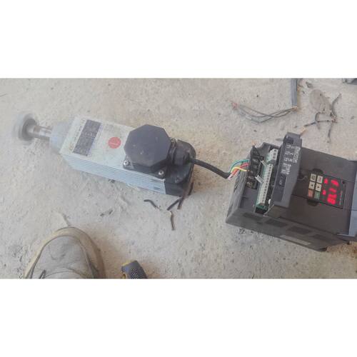 在线议价众辰变频器H2400A01D5K-DK，1.5KW功率，38