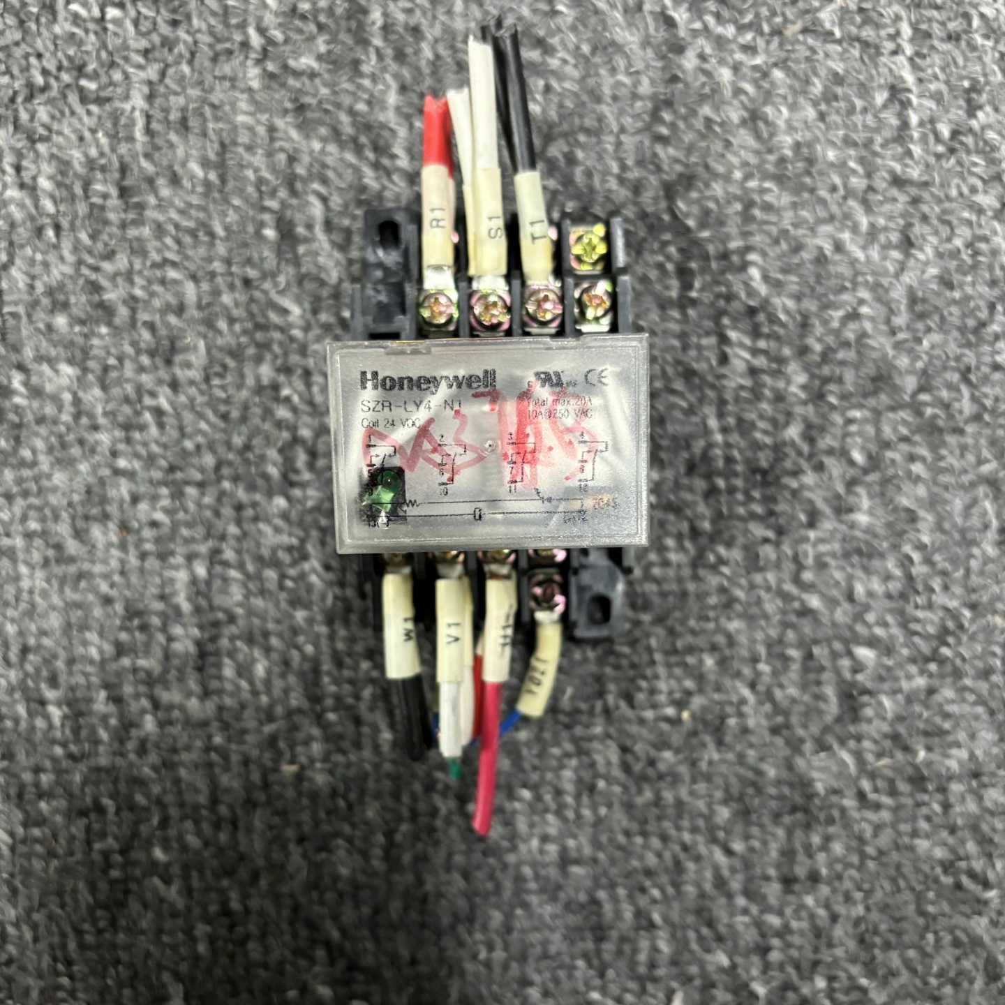 霍尼韦尔SZR-LY4-N1 24VDC 继电器 带底座 拆