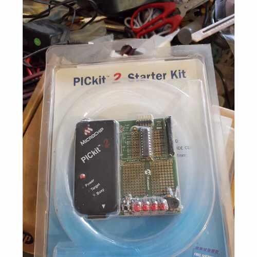 pickit2 microchip  的 一套 标价包邮全新