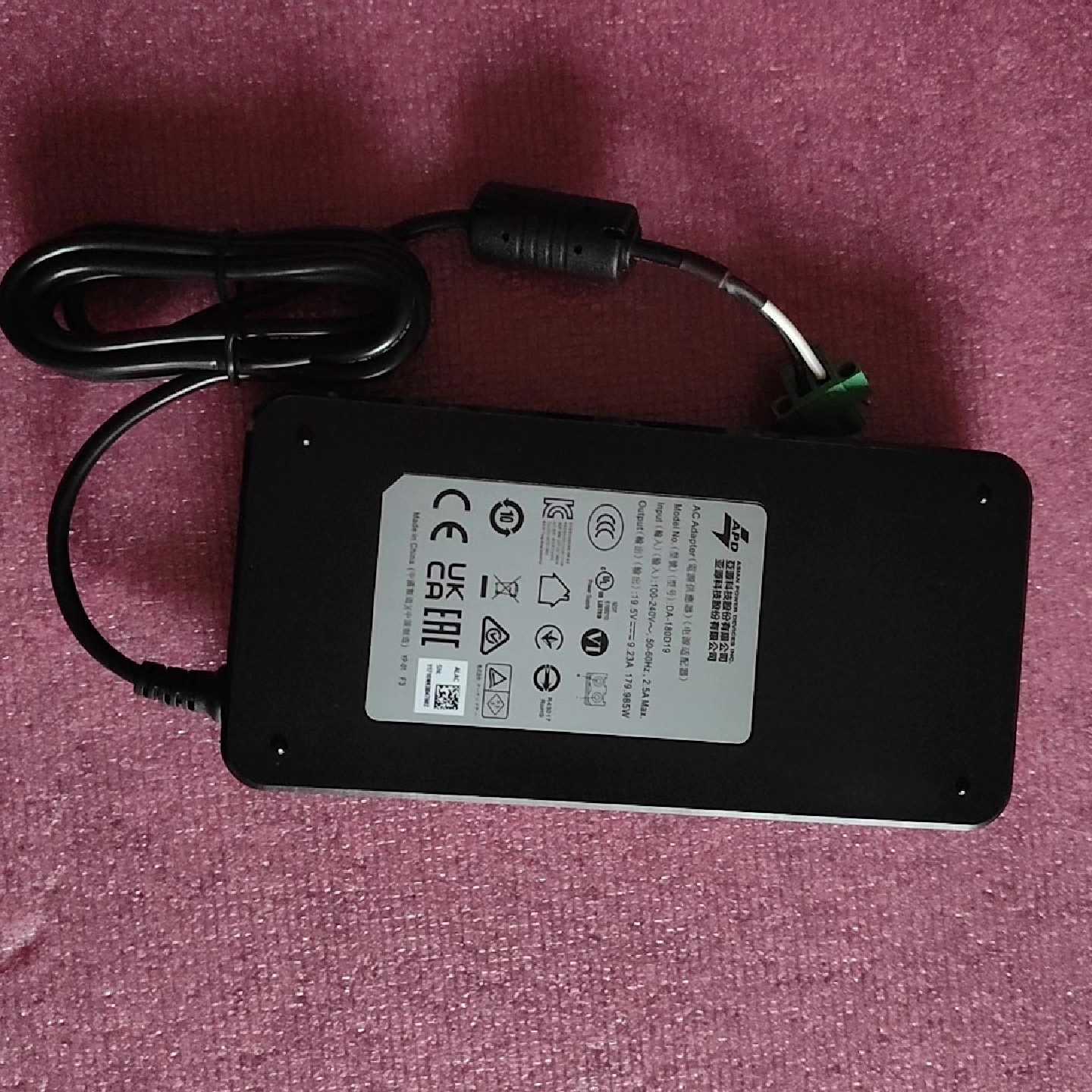 议价-泰坦军团亚源19.5V9.23A电源适配器型号DA