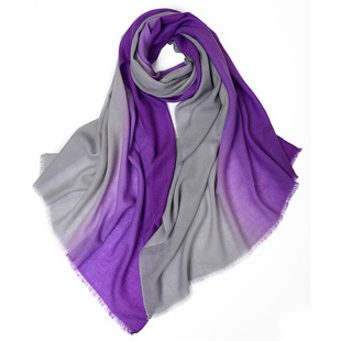 韩国秋冬季薄款羊毛围巾女士披肩两用超长2.3米渐变优雅紫色散须