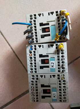 询价3RT10162BB42接触器3个的有两个安装卡
