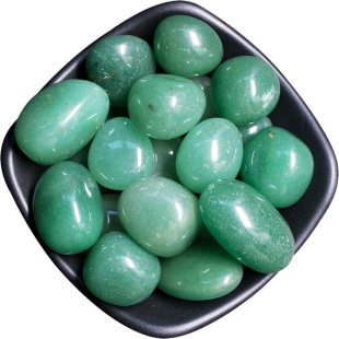 天然东陵玉碎石绿色石头东陵玉原石宝石裸石供曼扎七宝石造景摆件